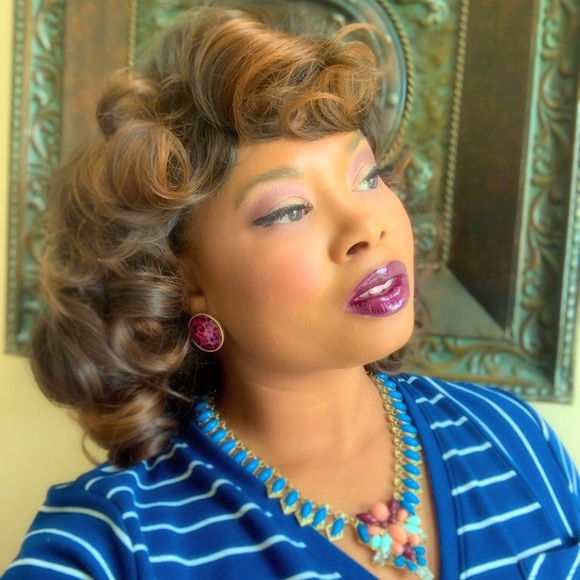 “Pink Panther” Button Earrings - Picture 5 of 6